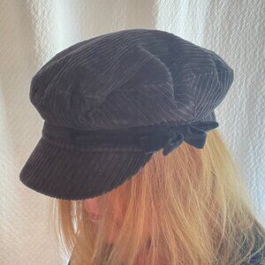 NWOT Size L H&M black corduroy newsboy cap with black velvet bow